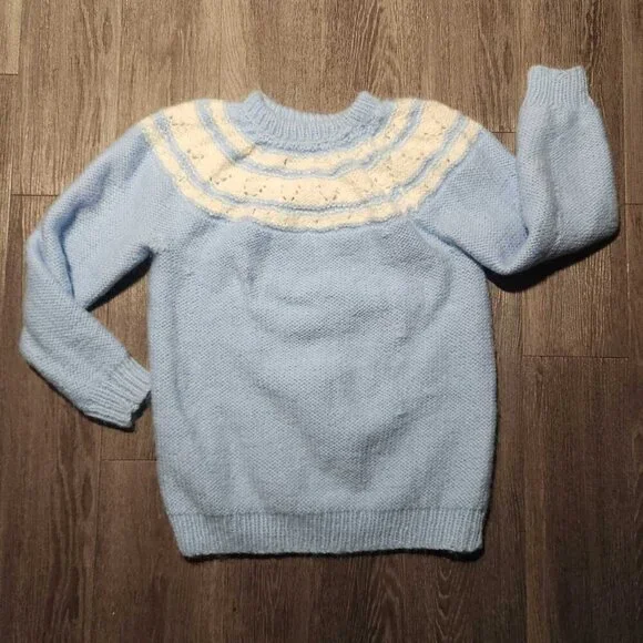 Vintage adorable pastel blue and white cloudy soft fluffy hand knit sweater - Picture 7 of 7